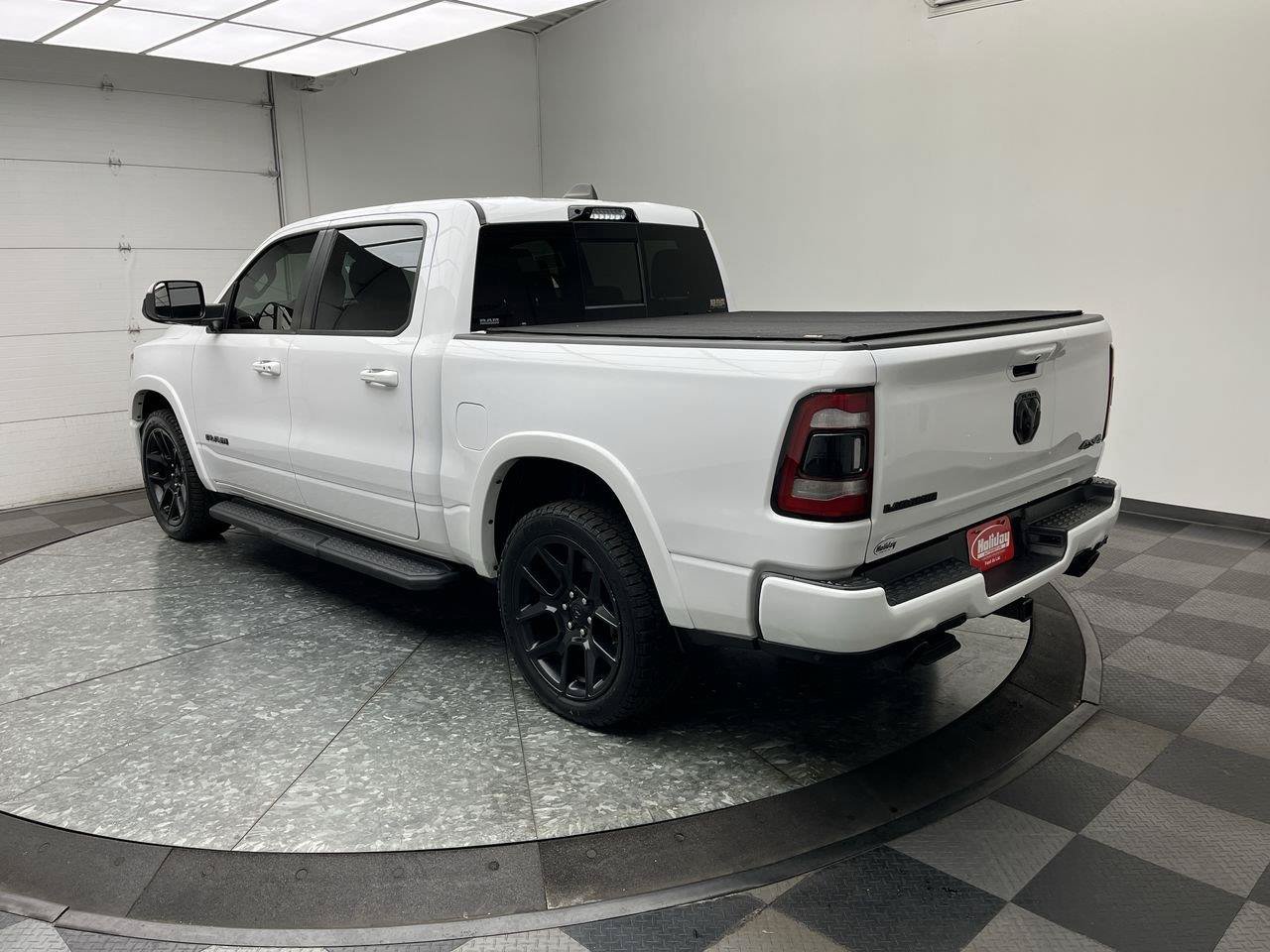 Used 2021 RAM 1500 Laramie AWD/4WD image 2