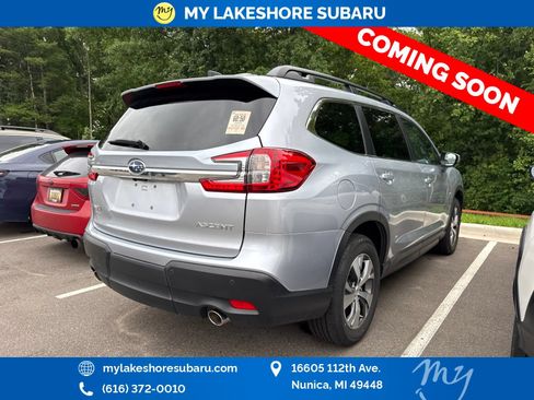 Used 2025 Subaru Ascent Premium AWD/4WD image 6