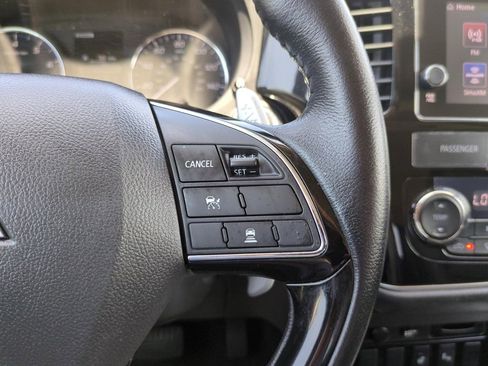 Used 2017 Mitsubishi Outlander GT AWD/4WD image 21