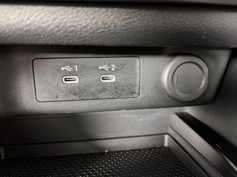 Used 2025 Nissan Rogue SV image 25