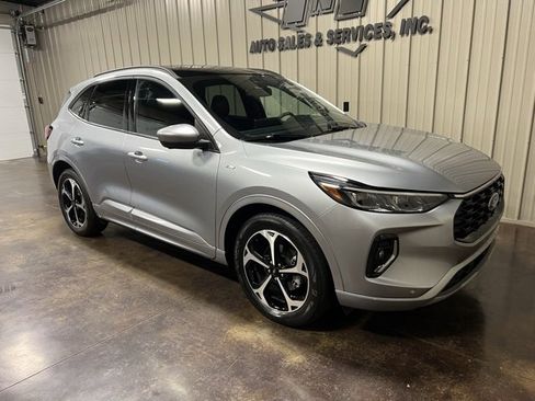 Used 2023 Ford Escape ST-Line Elite w/ Class II Trailer Tow Package image 6