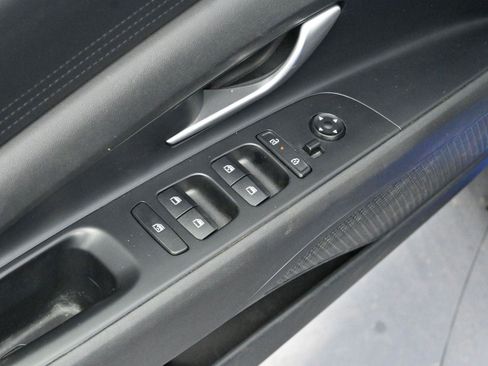 Used 2024 Hyundai Elantra SEL image 10