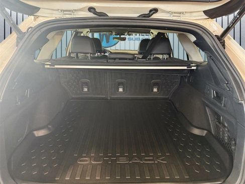 Used 2021 Subaru Outback Limited image 9
