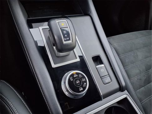 Used 2022 Mitsubishi Outlander SE image 24