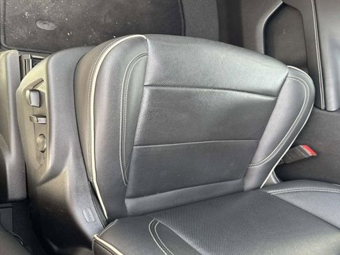 Used 2024 Chevrolet Suburban Premier image 9