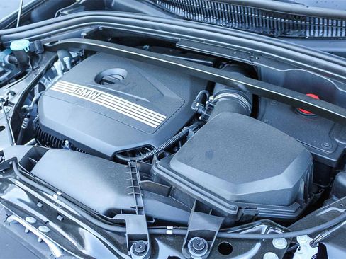 Used 2025 BMW X1 xDrive28i w/ Technology Package image 28