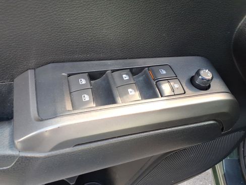 Used 2021 Toyota Tacoma TRD Sport w/ Technology Package image 19