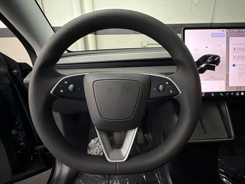 Used 2026 Tesla Model Y AWD image 20