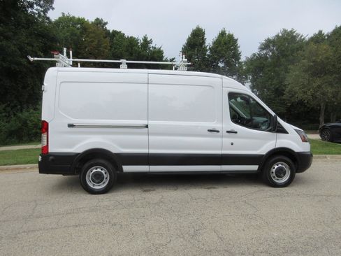 Used 2019 Ford Transit 250 148 Medium Roof RWD image 9