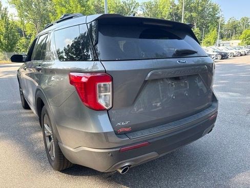 Used 2024 Ford Explorer XLT w/ Equipment Group 202A RWD image 7
