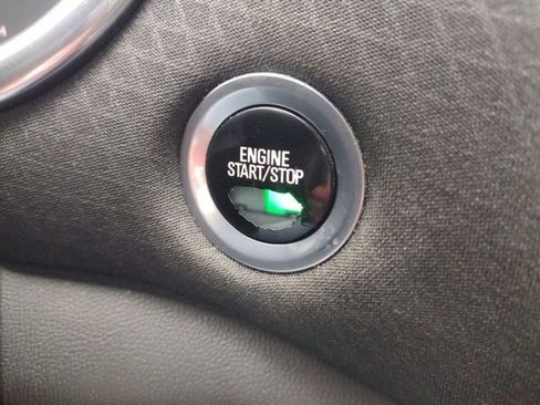 Used 2017 Chevrolet Malibu LT image 33