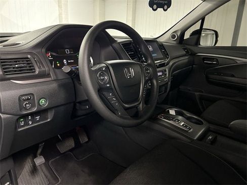 Used 2023 Honda Ridgeline Sport image 10