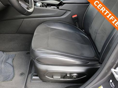 Used 2022 Jeep Grand Cherokee L Laredo image 13