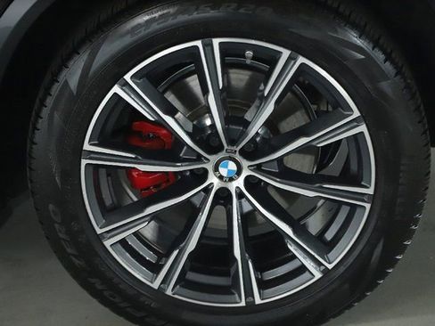 Certified 2024 BMW X5 xDrive40i w/ M Sport Package AWD/4WD image 40