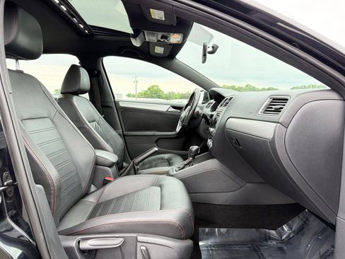 Used 2013 Volkswagen Jetta GLI Autobahn FWD image 24