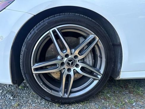 Used 2019 Mercedes-Benz E 300 image 2