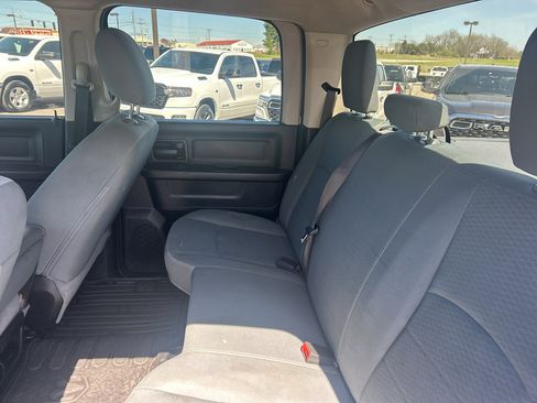 Used 2018 RAM 1500 Express image 17