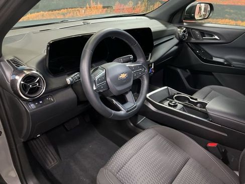 Used 2026 Chevrolet Equinox LT image 21