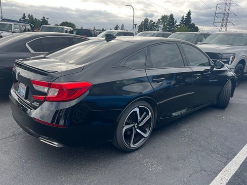 Used 2019 Honda Accord Sport image 2