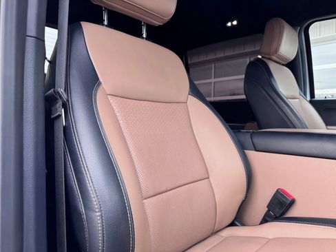 Used 2023 Ford F250 Lariat w/ Chrome Package image 20