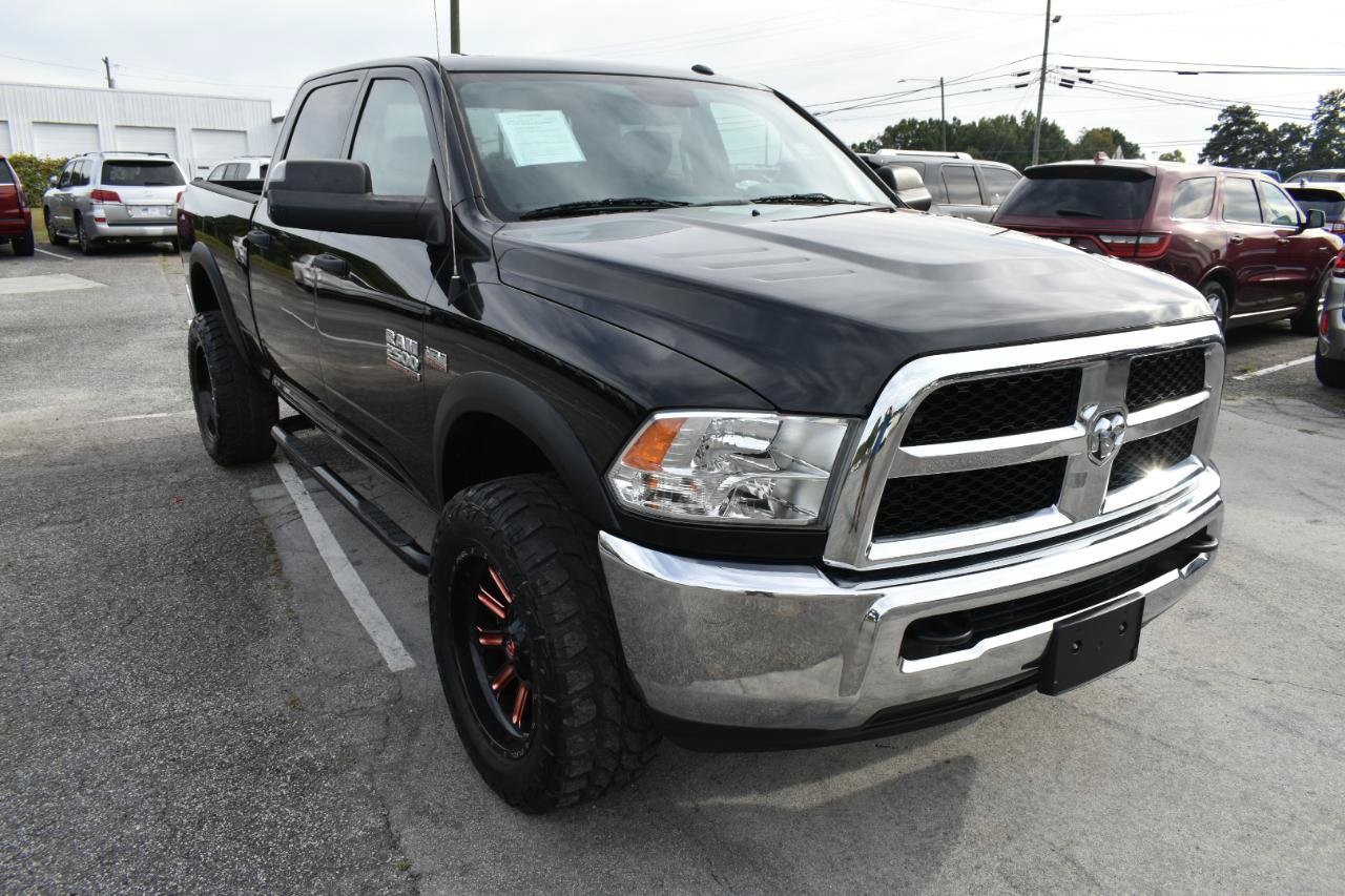 Used 2018 RAM 2500 Tradesman w/ Chrome Appearance Group AWD/4WD image 4
