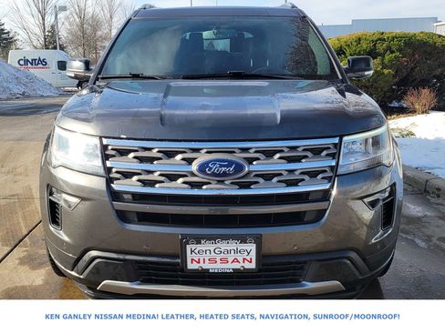 Used 2018 Ford Explorer XLT w/ Equipment Group 202A image 8