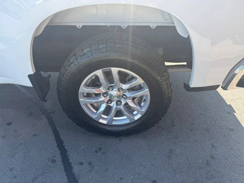 Used 2020 Chevrolet Silverado 1500 LT w/ Z71 Off-Road Package AWD/4WD image 19