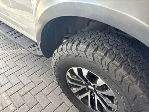Used 2019 Ford F150 Raptor w/ Equipment Group 802A Luxury AWD/4WD image 7