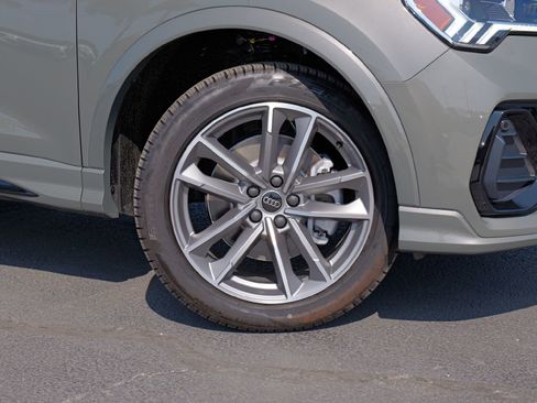 New 2025 Audi Q3 2.0T Premium image 2