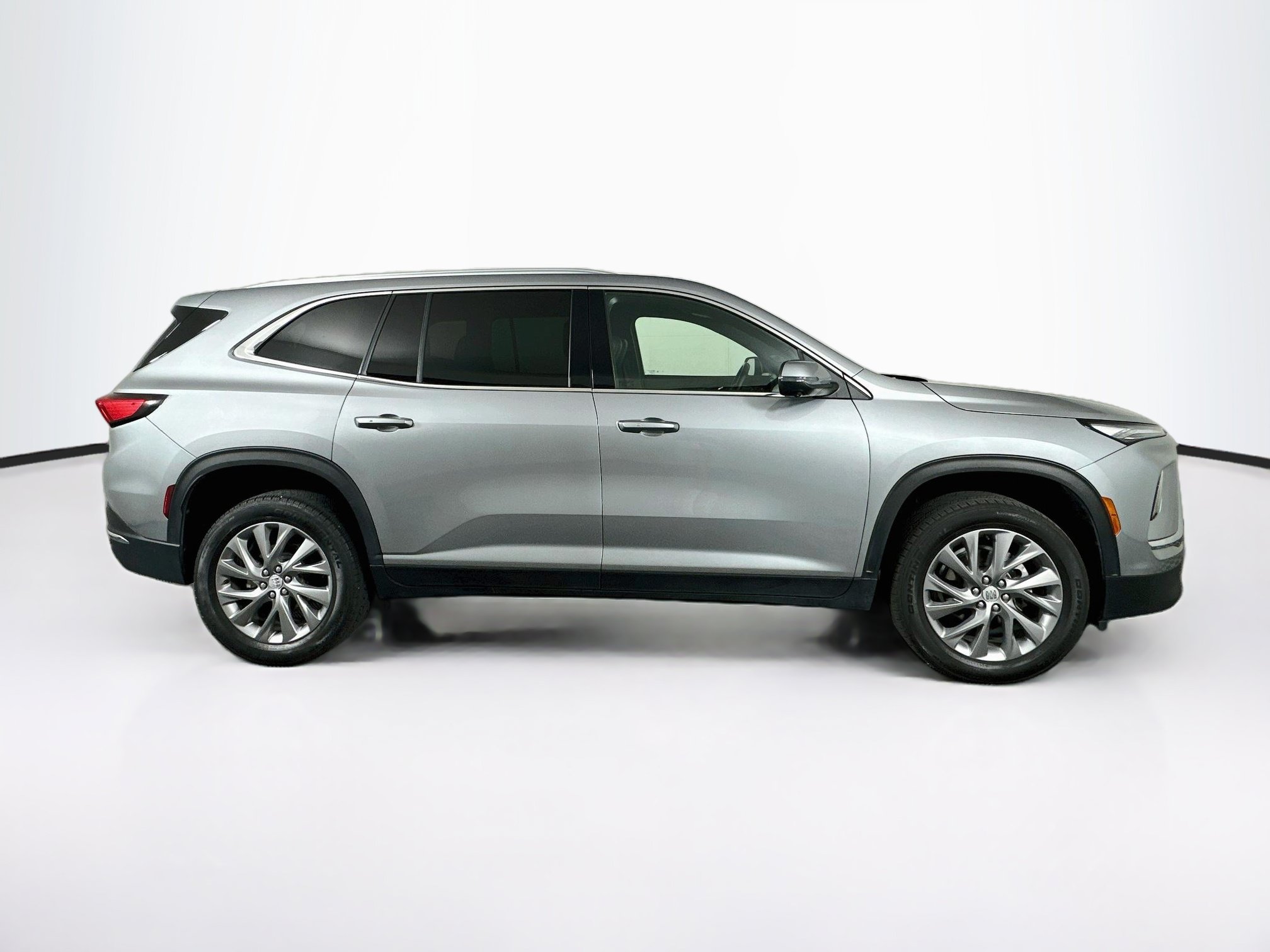 Used 2025 Buick Enclave Preferred FWD image 10