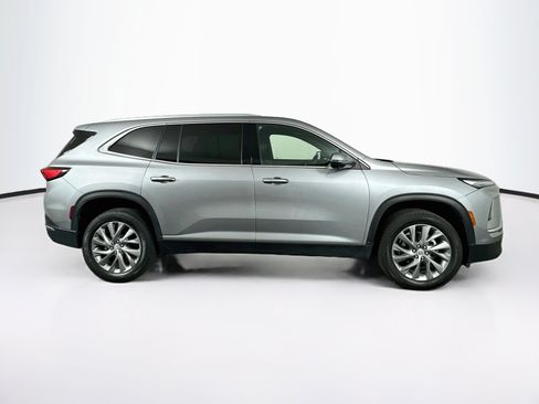 Used 2025 Buick Enclave Preferred FWD image 10