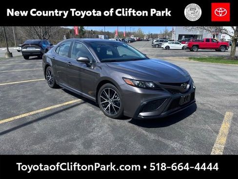 Used 2023 Toyota Camry SE w/ Blackout Package (TMS) AWD/4WD image 1