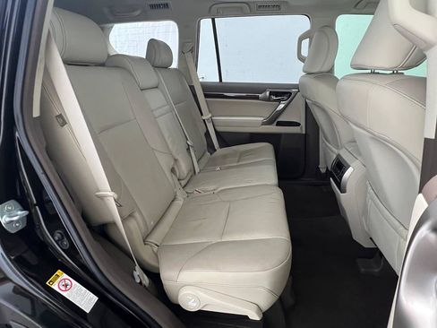 Used 2019 Lexus GX 460 Premium w/ Premium Package AWD/4WD image 15
