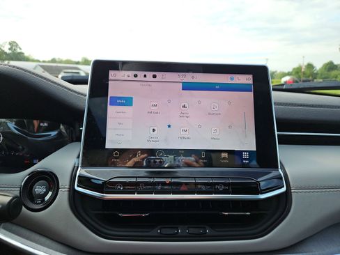 New 2024 Jeep Compass Limited w/ Elite Group image 78