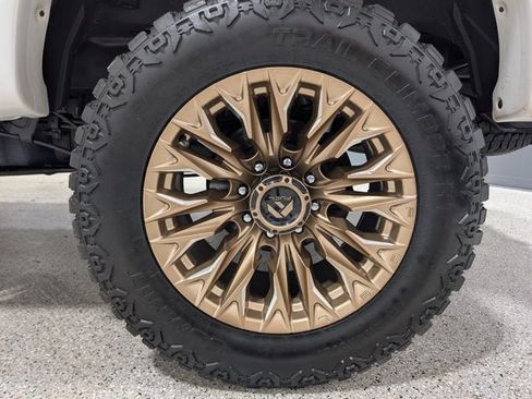 Used 2018 Ford F250 Platinum w/ Platinum Ultimate Package AWD/4WD image 12