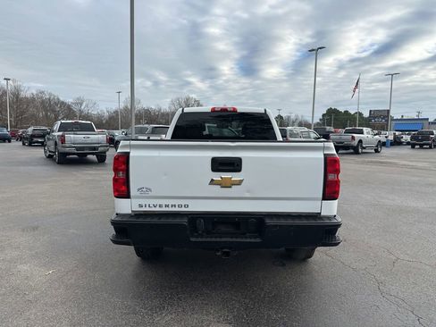 Used 2018 Chevrolet Silverado 1500 W/T w/ Trailering Package image 4