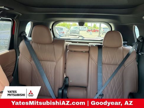 New 2026 Mitsubishi Outlander SEL FWD image 17