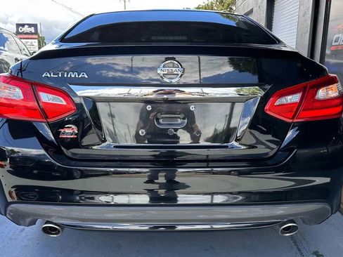 Used 2017 Nissan Altima 2.5 S w/ Power Driver Seat Package FWD image 3