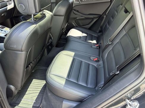 Certified 2026 Porsche Macan AWD/4WD image 13