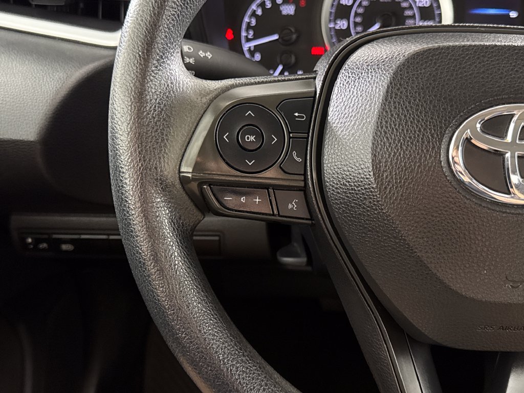 Used 2022 Toyota Corolla LE FWD image 14
