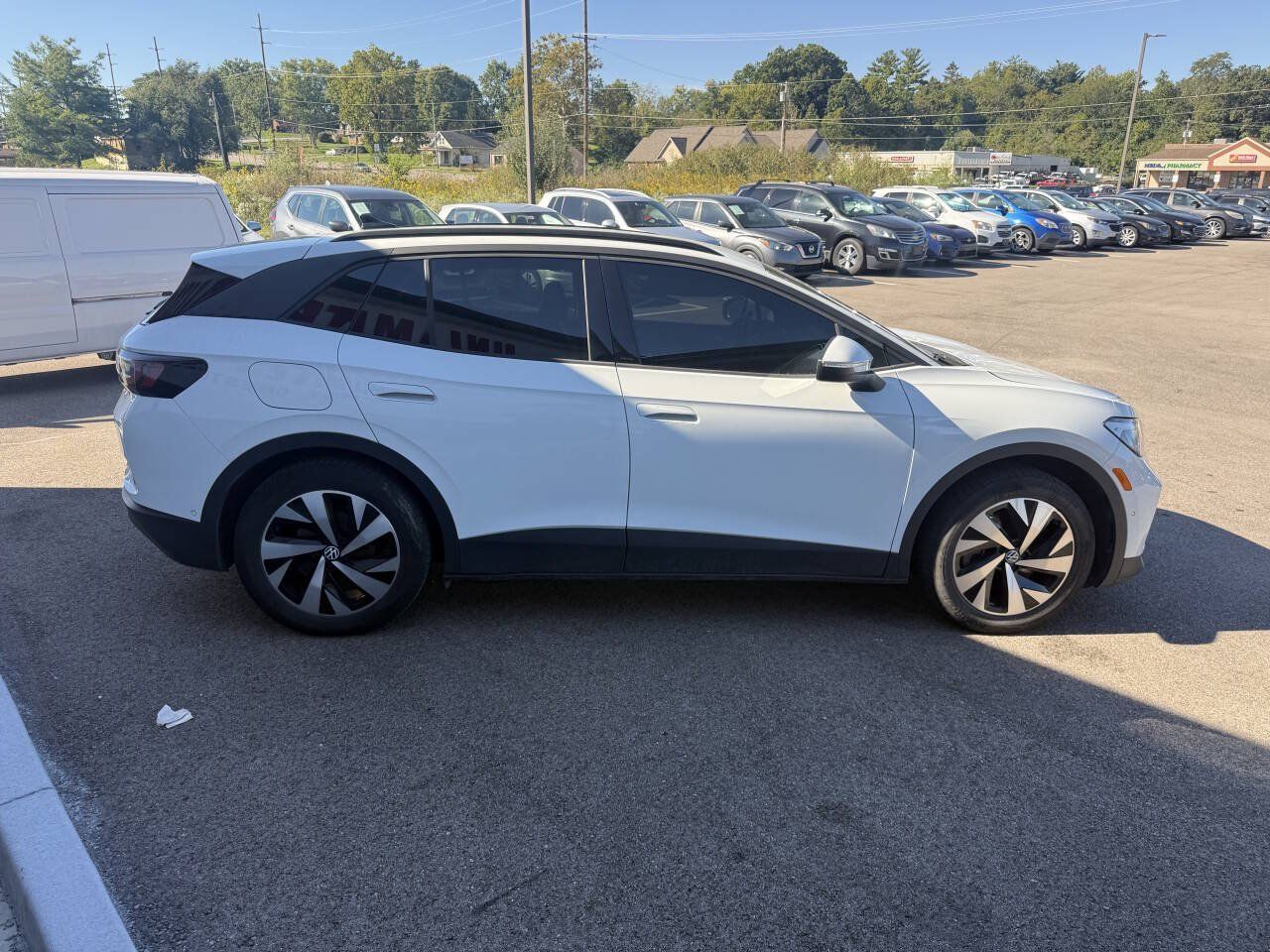 Used 2024 Volkswagen ID.4 2WD image 8