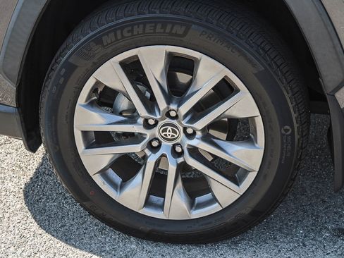 Used 2023 Toyota RAV4 XLE Premium FWD image 13