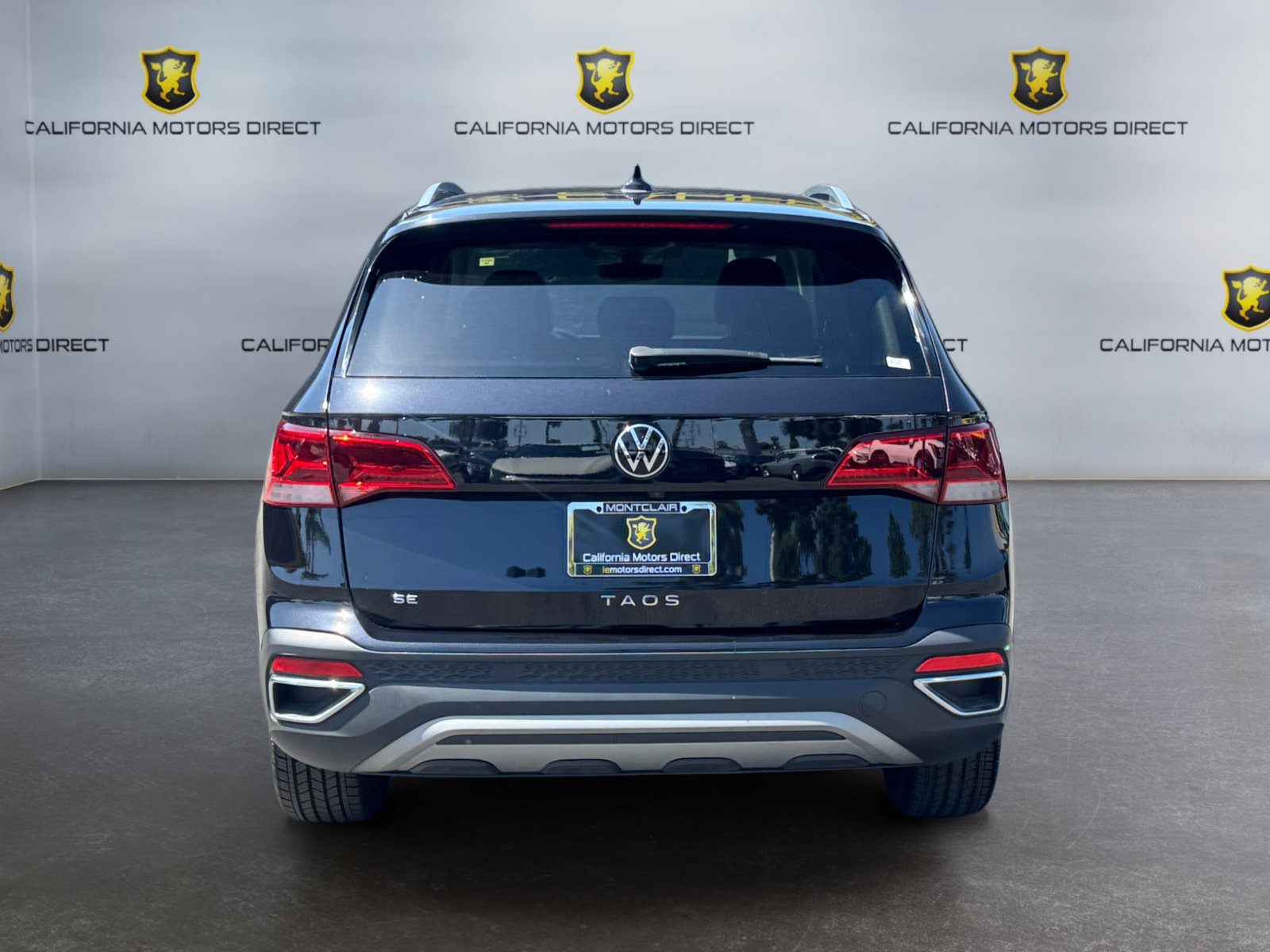 Used 2023 Volkswagen Taos SE FWD image 4