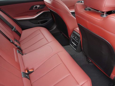 Used 2025 BMW 330i Sedan RWD image 33