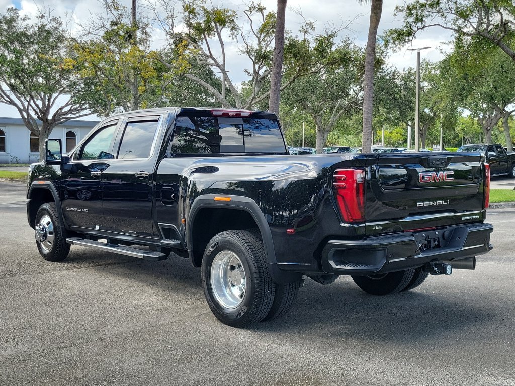 Used 2026 GMC Sierra 3500 Denali w/ Denali Reserve Package AWD/4WD image 4