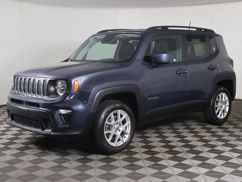 Used 2020 Jeep Renegade Latitude AWD/4WD image 5