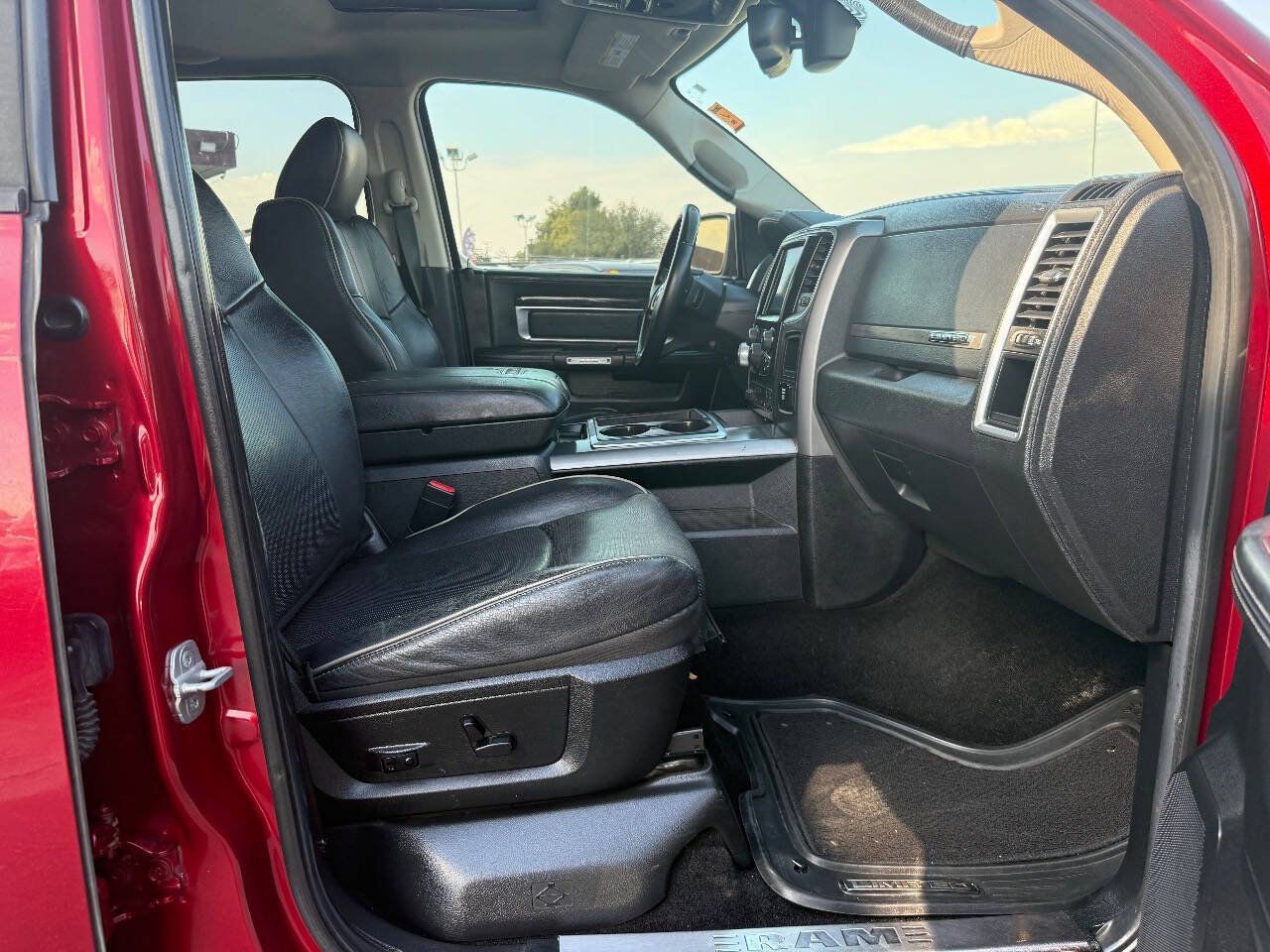Used 2014 RAM 1500 Limited AWD/4WD image 15