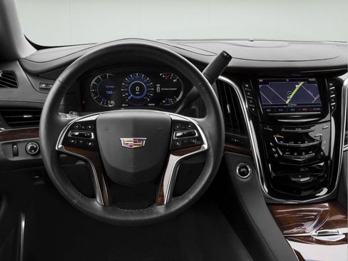 Used 2017 Cadillac Escalade Premium Luxury AWD/4WD image 2