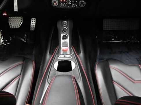 Used 2015 Ferrari F12 Berlinetta image 93