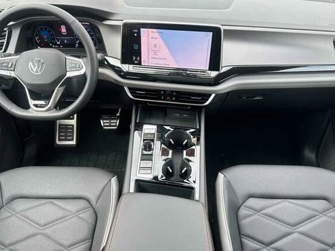 New 2026 Volkswagen Atlas Peak Edition AWD/4WD image 13